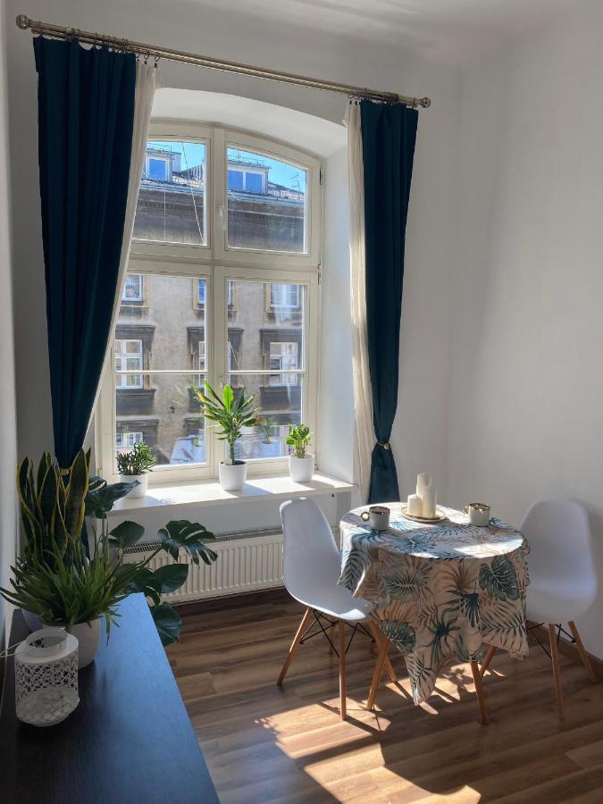 First Station 26-10 Apartment คราคูฟ ภายนอก รูปภาพ